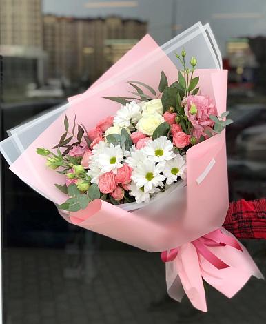 Букет цветов из: Розы, Лизиантусы и Хризантемы в Покровском Орловской области
